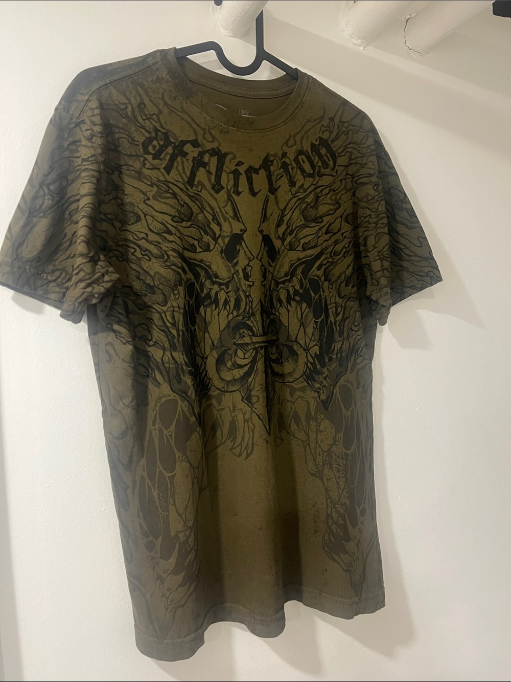 2000s Affliction Skull Graphic Short Sleeve Tee - SMALL